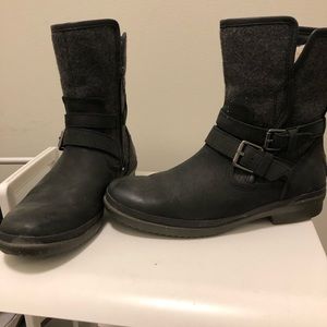 Ugg simmens waterproof boots size 7.5
